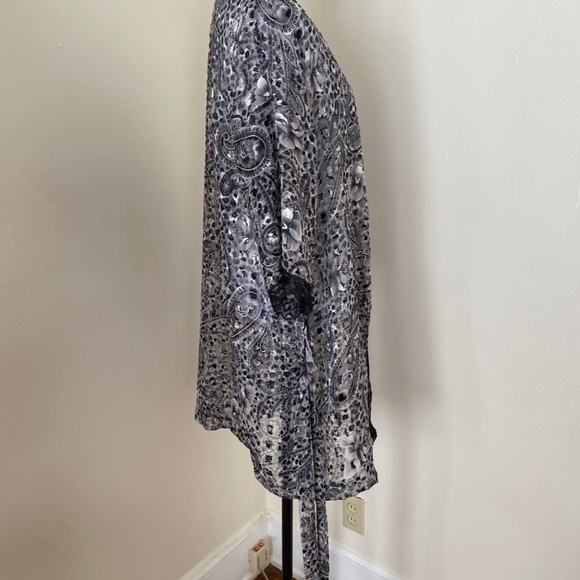 Inner Most Paisley Robe Black White ... - Picture 3 of 6